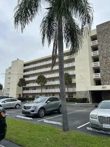 301 SE 3rd Street Dania Beach FL 33004