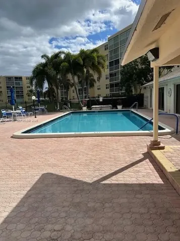301 SE 3rd Street Dania Beach FL 33004