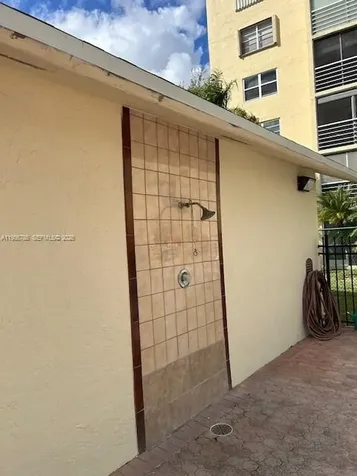 301 SE 3rd Street Dania Beach FL 33004