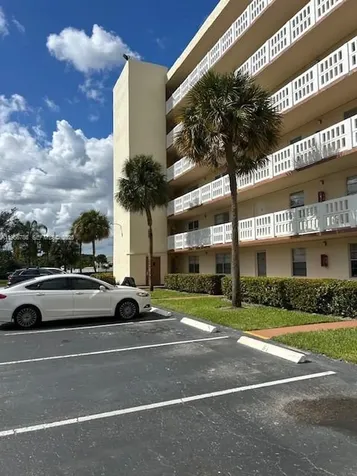 301 SE 3rd Street Dania Beach FL 33004