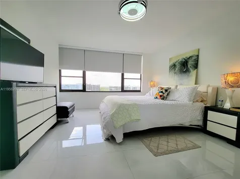 3505 S Ocean Drive Hollywood FL 33019