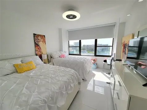 3505 S Ocean Drive Hollywood FL 33019