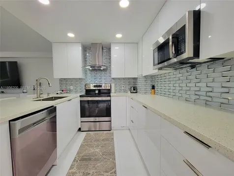 3505 S Ocean Drive Hollywood FL 33019