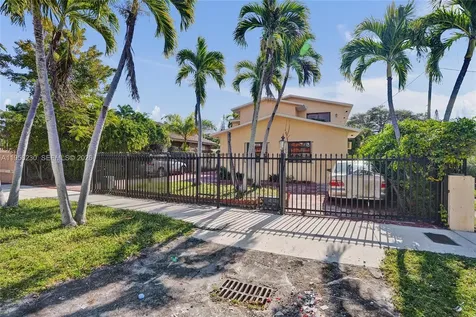 2311 SW 5th Avenue Miami FL 33129