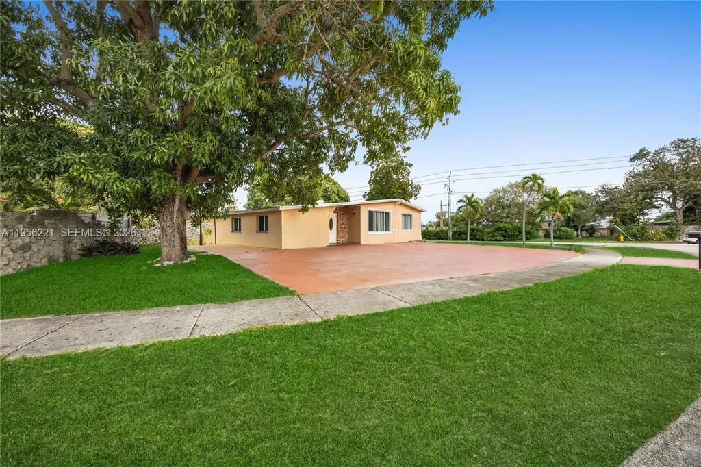 3920 SW 32nd Avenue West Park FL 33023