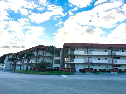 411 S Hollybrook Drive Pembroke Pines FL 33025