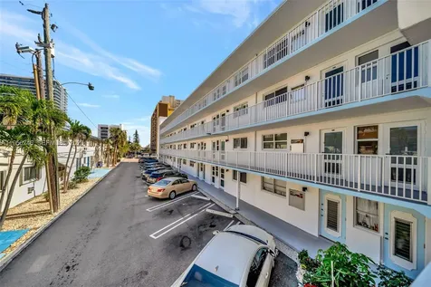 3221 NE 8th Street Pompano Beach FL 33062