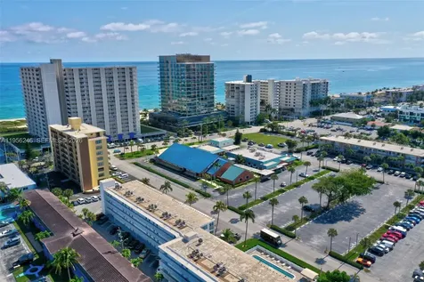 3221 NE 8th Street Pompano Beach FL 33062