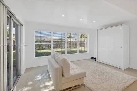 4441 NE 17th Avenue Oakland Park FL 33334