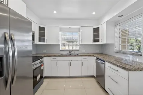 4441 NE 17th Avenue Oakland Park FL 33334