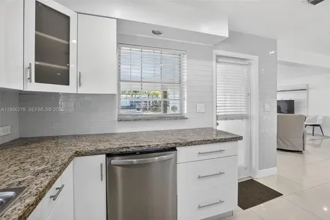 4441 NE 17th Avenue Oakland Park FL 33334
