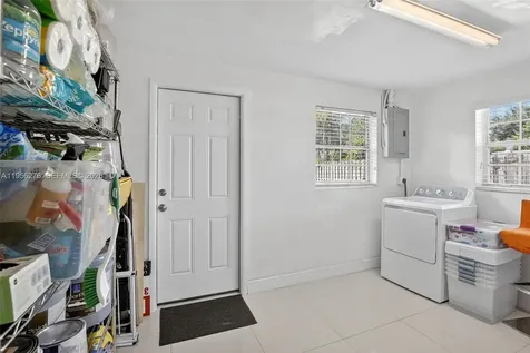 4441 NE 17th Avenue Oakland Park FL 33334