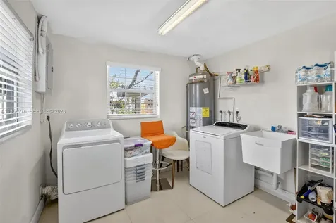 4441 NE 17th Avenue Oakland Park FL 33334