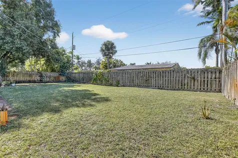 4441 NE 17th Avenue Oakland Park FL 33334