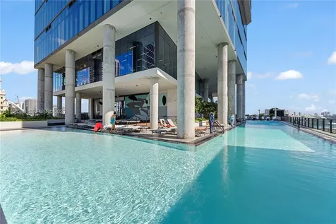 398 NE 5th Street Miami FL 33132
