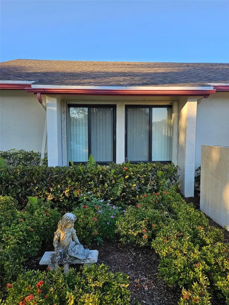 10301 Greenbriar Court Boca Raton FL 33498