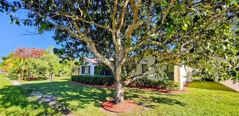 10301 Greenbriar Court Boca Raton FL 33498