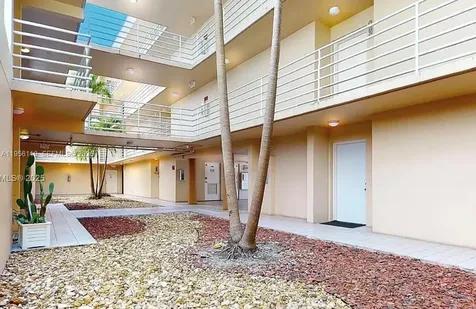 8050 NW 8th Street Miami FL 33126