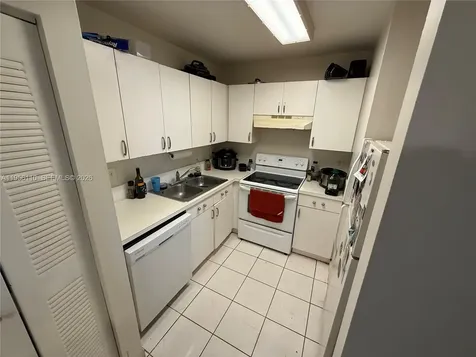 8050 NW 8th Street Miami FL 33126