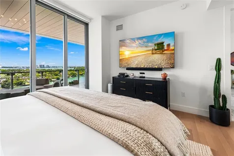 5775 Collins Avenue Miami Beach FL 33140