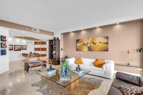 808 Brickell Key Drive Miami FL 33131