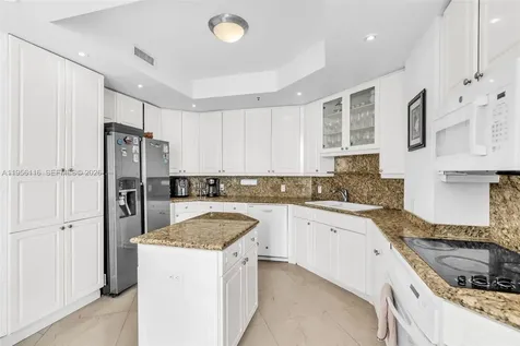 808 Brickell Key Drive Miami FL 33131