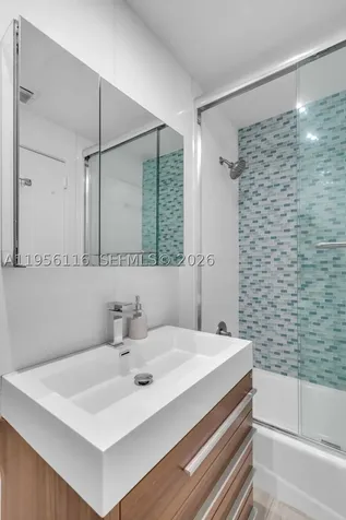 808 Brickell Key Drive Miami FL 33131