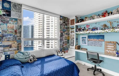 808 Brickell Key Drive Miami FL 33131