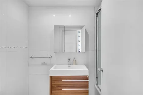 808 Brickell Key Drive Miami FL 33131