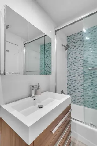 808 Brickell Key Drive Miami FL 33131