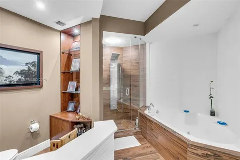 808 Brickell Key Drive Miami FL 33131