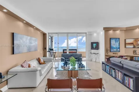 808 Brickell Key Drive Miami FL 33131