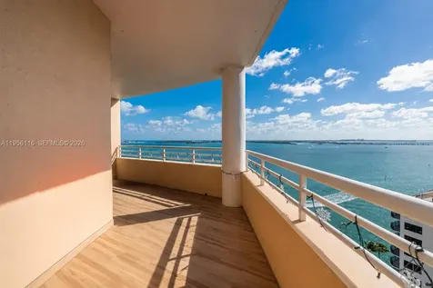 808 Brickell Key Drive Miami FL 33131