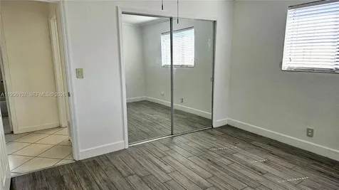 4360 NE 13th Avenue Oakland Park FL 33334