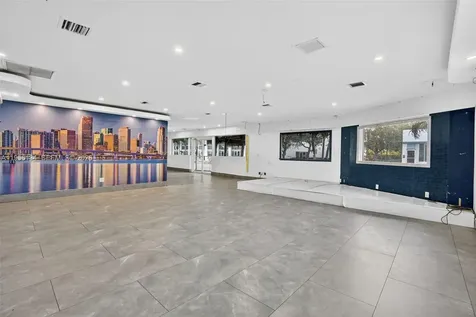 45 NW 22 Avenue Miami FL 33125