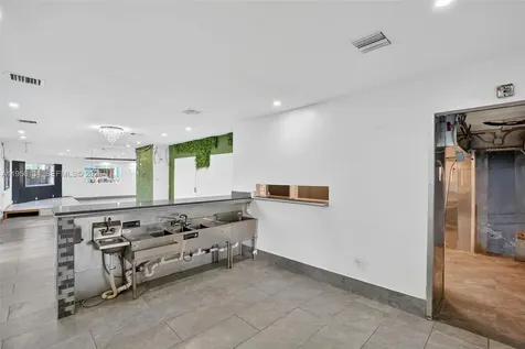 45 NW 22 Avenue Miami FL 33125