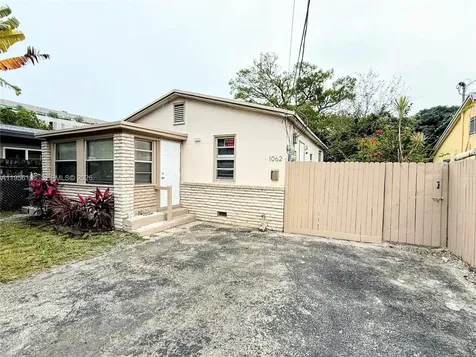 1062 NE 38th Street Oakland Park FL 33334