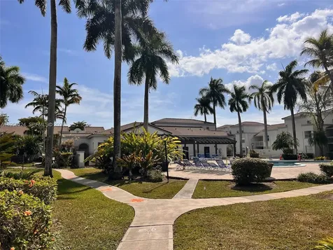 4878 NW 97th Place Doral FL 33178