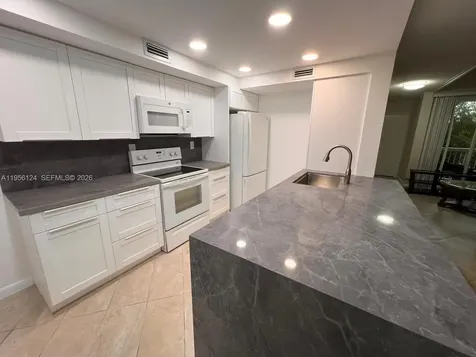 4878 NW 97th Place Doral FL 33178