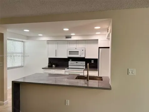 4878 NW 97th Place Doral FL 33178