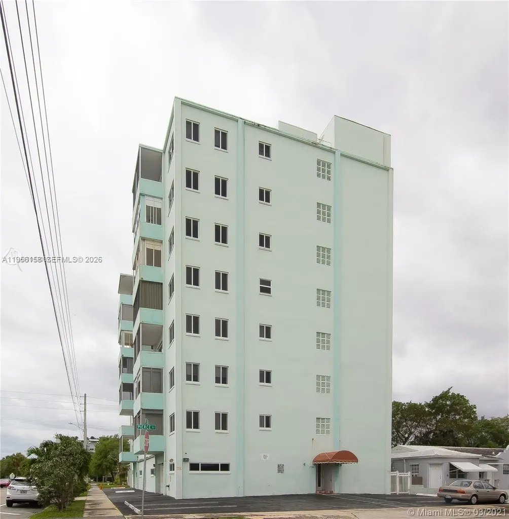 1700 Pierce Street Hollywood FL 33020
