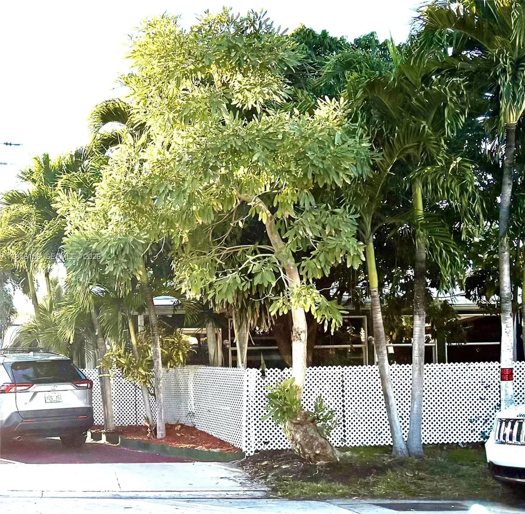 6103 Southgate Boulevard Margate FL 33068
