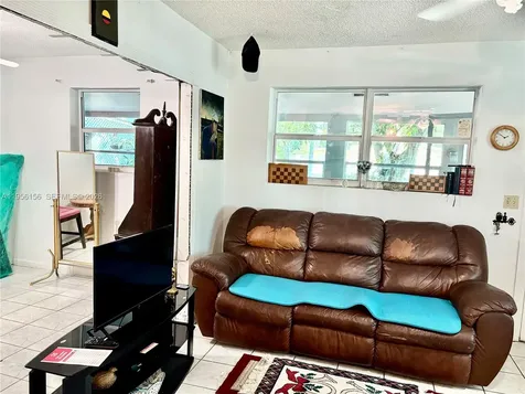 6103 Southgate Boulevard Margate FL 33068
