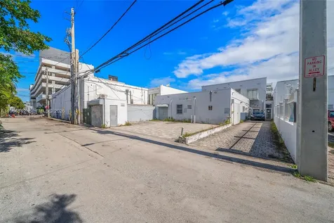 1558 Alton Road Miami Beach FL 33139