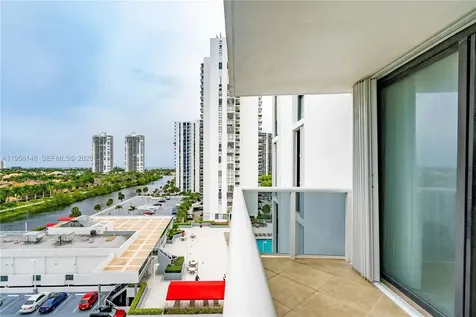 3625 N Country Club Drive Aventura FL 33180