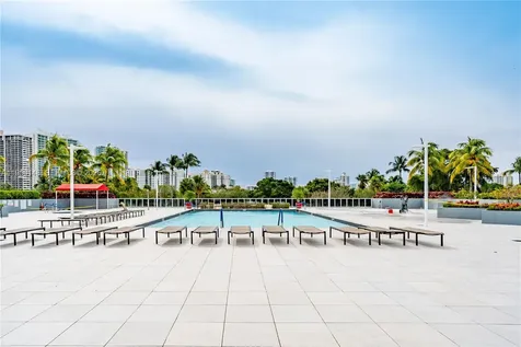 3625 N Country Club Drive Aventura FL 33180