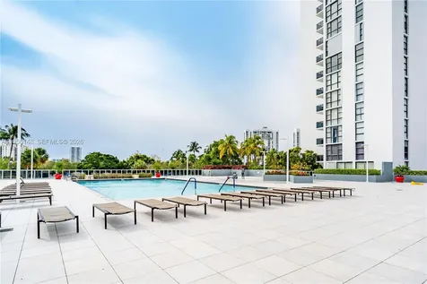 3625 N Country Club Drive Aventura FL 33180