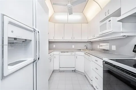 3625 N Country Club Drive Aventura FL 33180