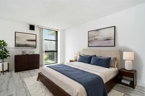 3625 N Country Club Drive Aventura FL 33180