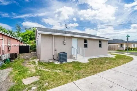 655 SW 5th Street Homestead FL 33030
